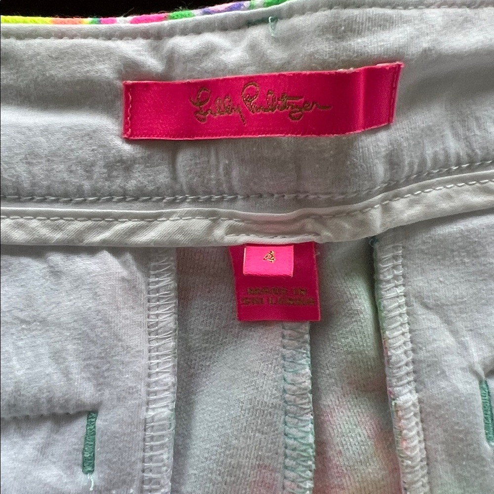 Lilly Pulitzer shorts 32” waist - Picture 4 of 13